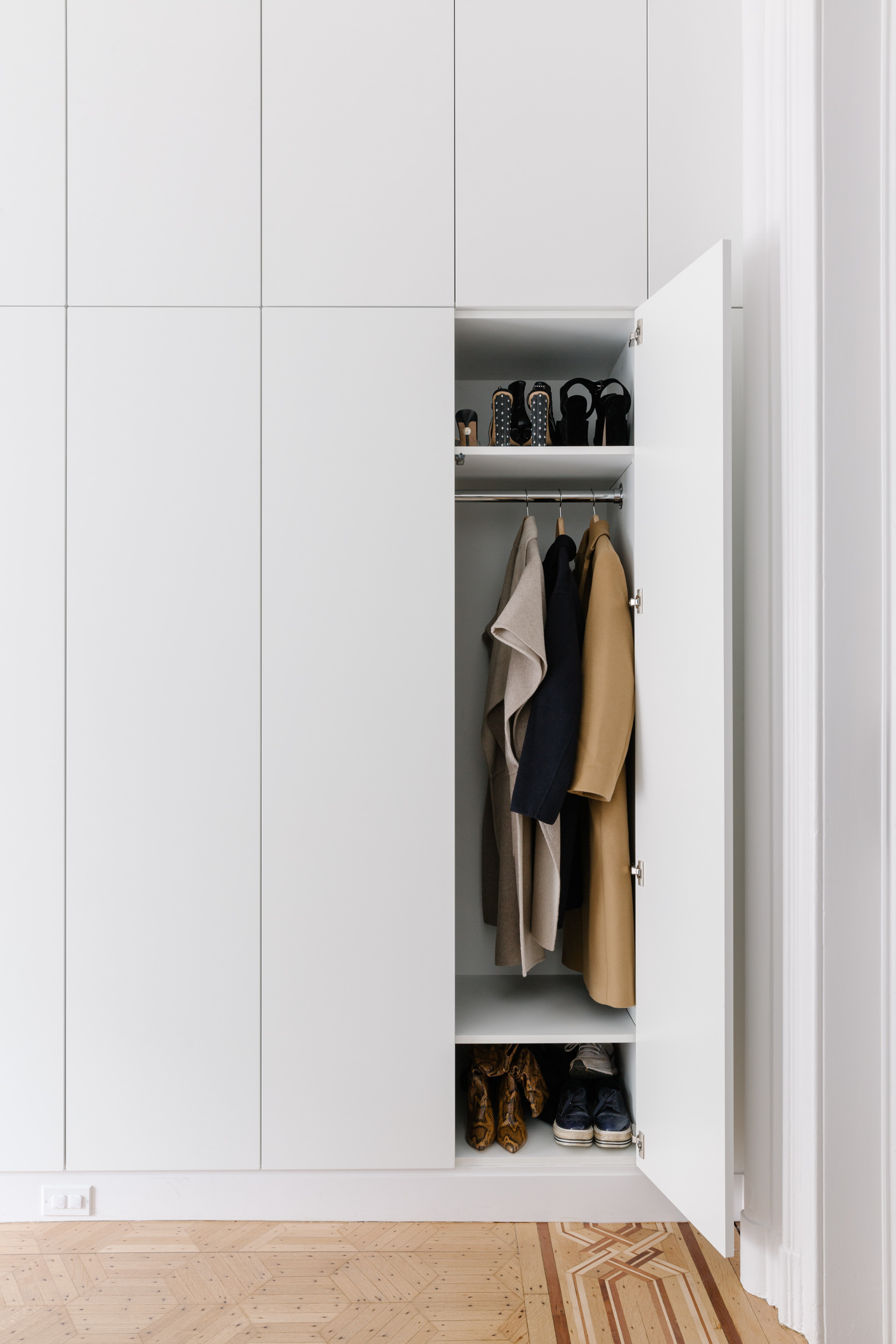 “The units are beautiful and are an upgrade from Ikea. They shipped quickly, so there wasn’t a long lead time,” say Barry and Jordan. “We love California Closets, but with 15 feet of closet, these units were much more affordable for a renovation on a tighter budget.”
